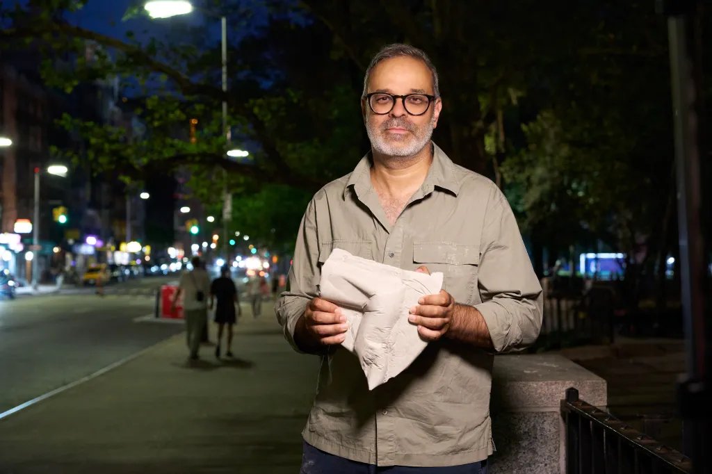 Asad Raza: Thigmotaxis (the rat show)