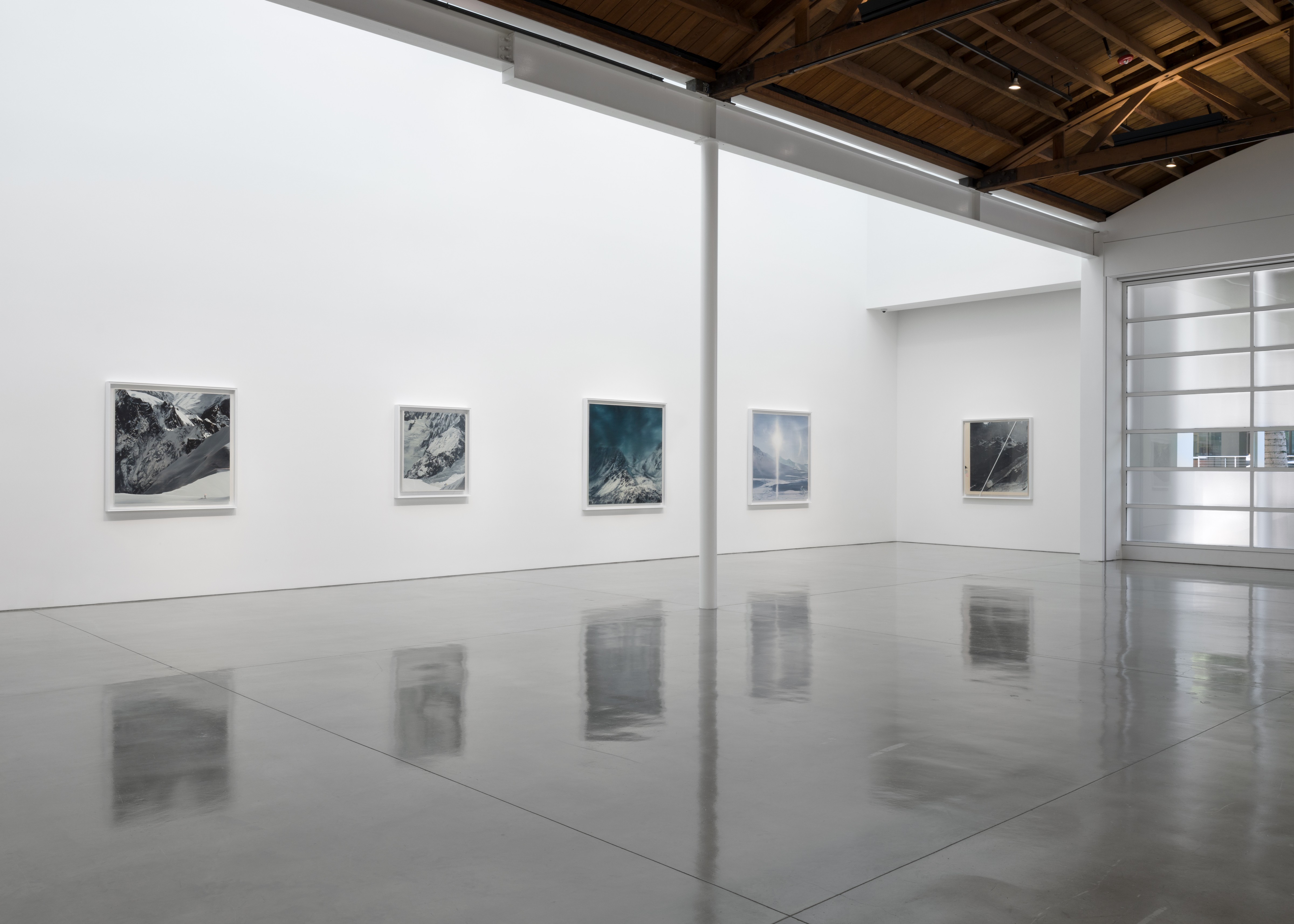 Jia Aili: Seeing Through