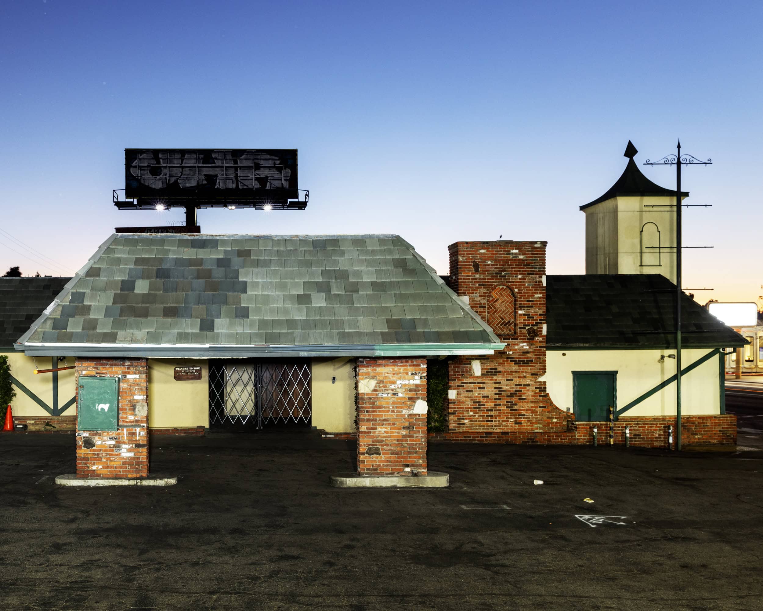 1911 Sunset Boulevard