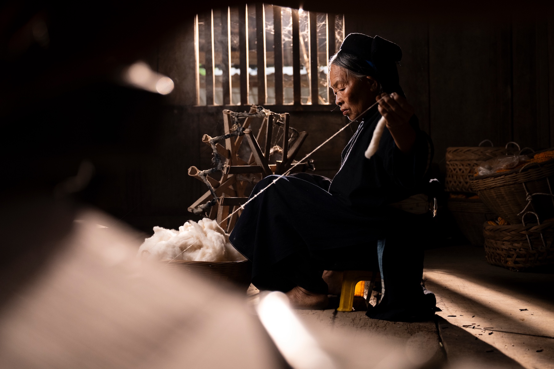 Weaving a Day, Mourning a Life: The Mother and Daughter-in-Law of Phúc Sen