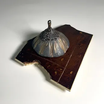Installation view, (re)(de)constructing, Alison Bradley Projects