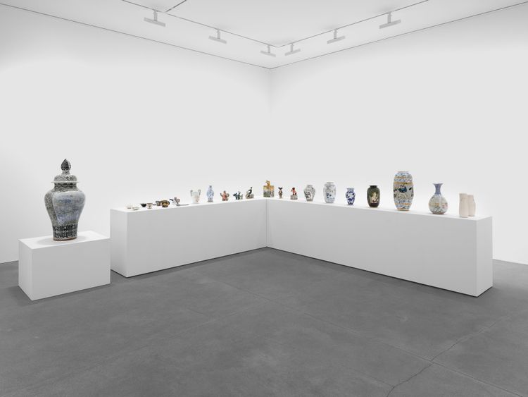 Installation view, Magdalena Suarez Frimkess, David Zwirner · 2026 (5)