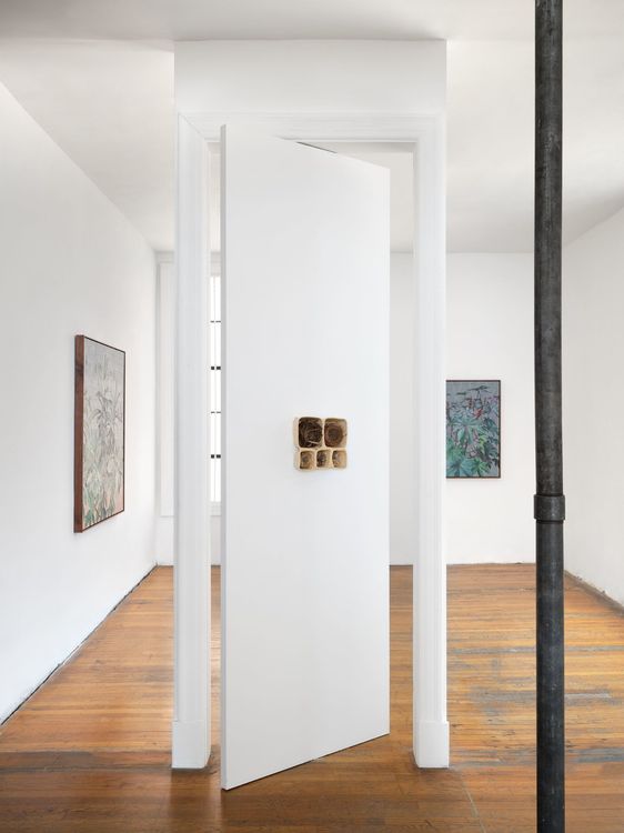 Installation view, Ariane Vielmetter, Commonwealth and Council · 2025 (2)
