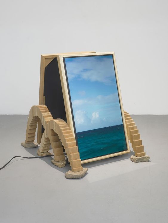 Installation view, Un día, Efraín López Gallery