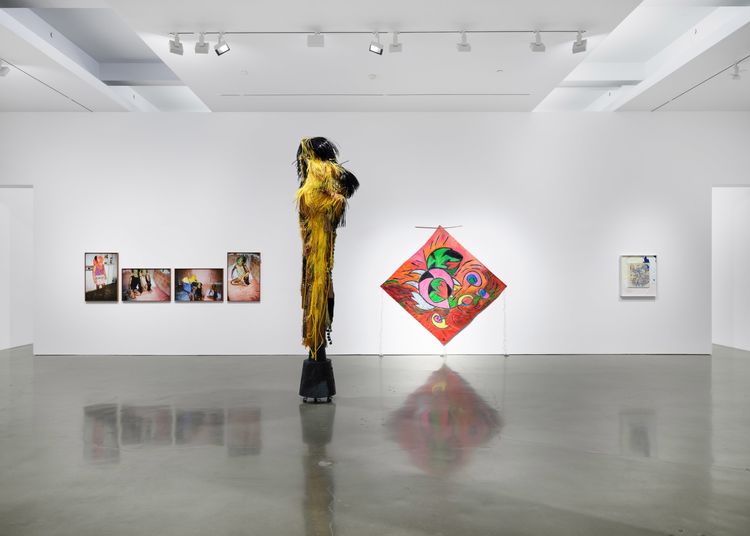 Installation view, Hiro, Hundley, Tadáskía, Regen Projects