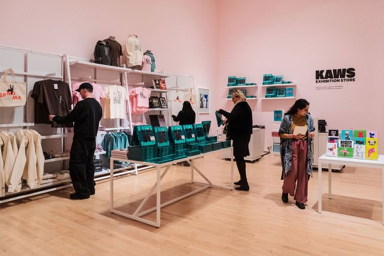 Installation view, KAWS: FAMILY, San Francisco Museum of Modern Art · 2025 (8)