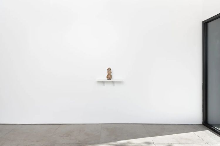 Installation view, eⁱKENGA, Charlotte Call · 2026 (1)