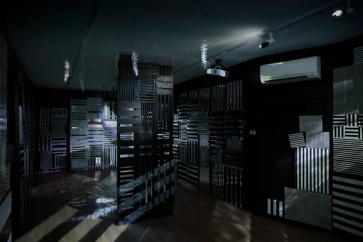Installation view, The Space Between Light, Project for Empty Space · 2025 (1)