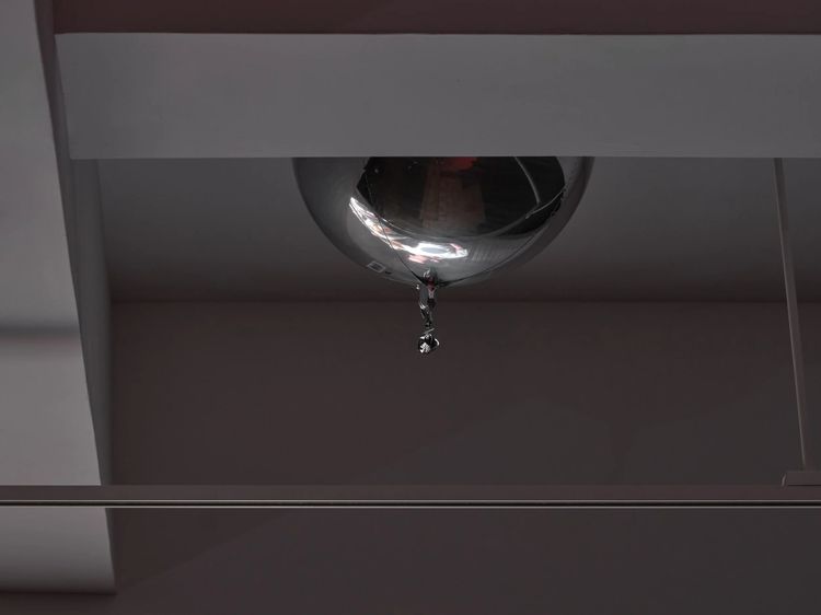 Installation view, beschweren/complain, AIR · 2025 (2)