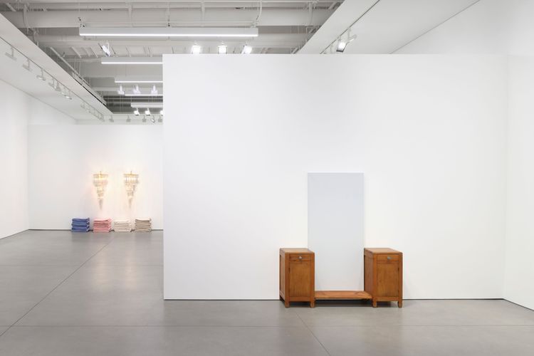 Installation view, Ripple: Furniture Sculpture and Painting after 1982, David Kordansky Gallery, Chelsea · 2026 (16)
