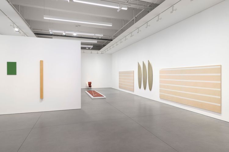 Installation view, Ripple: Furniture Sculpture and Painting after 1982, David Kordansky Gallery, Chelsea · 2026 (17)