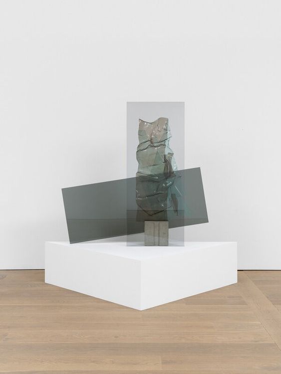 Installation view, mis-/mé- (squeeze), Jack Shainman Gallery, Chelsea · 2025 (1)