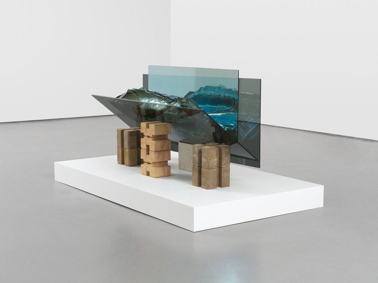 Installation view, mis-/mé- (squeeze), Jack Shainman Gallery, Chelsea · 2025 (17)