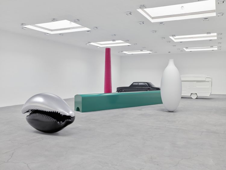 Installation view, Katharina Fritsch, Matthew Marks, 522 W 22nd St · 2026 (3)