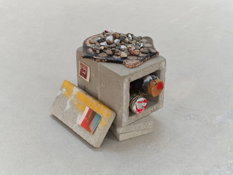 Installation view, every Spiral has its law, Sebastian Gladstone, Los Angeles · 2025 (14)
