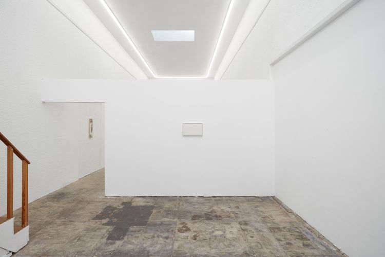 Installation view, Reading in Bed, Ehrlich Steinberg · 2025 (6)
