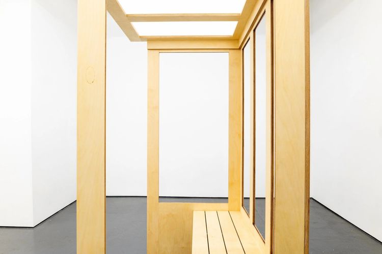 Installation view, Transtrack, Transmitter · 2025 (5)