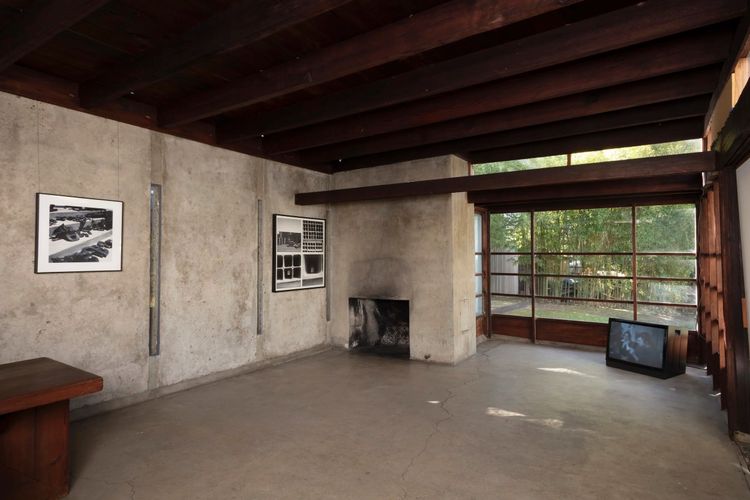 Installation view, Light and Shadow, MAK Center for Art and Architecture at the Schindler House · 2026 (8)