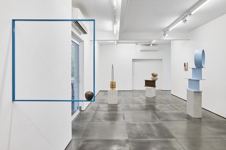 Installation view, natural from, Nara Roesler · 2026 (3)