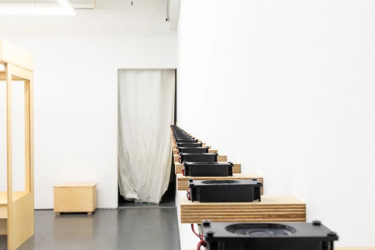 Installation view, Transtrack, Transmitter · 2025 (3)