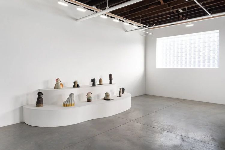 Installation view, Mirror and Messenger, Carvalho, 112 Waterbury · 2025 (3)