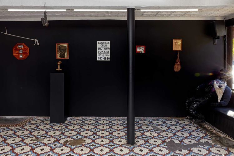 Installation view, Lone Star, Snow · 2025 (4)