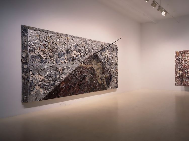 Installation view, Plate Paintings, Mnunchin · 2025 (5)