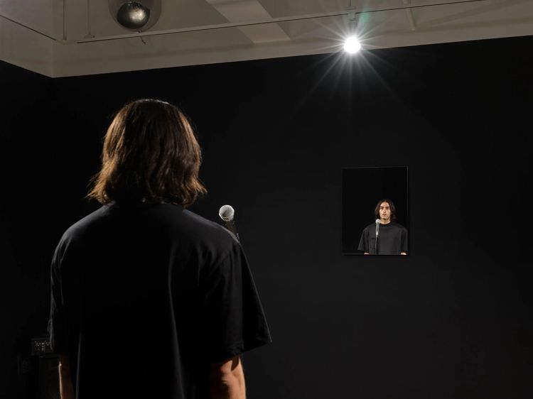 Installation view, beschweren/complain, AIR · 2025 (3)