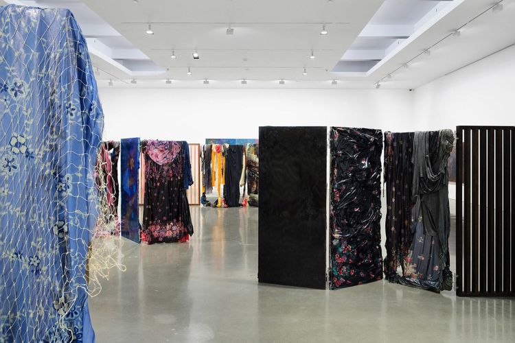 Installation view, What delineates the edge, Regen Projects · 2025 (4)