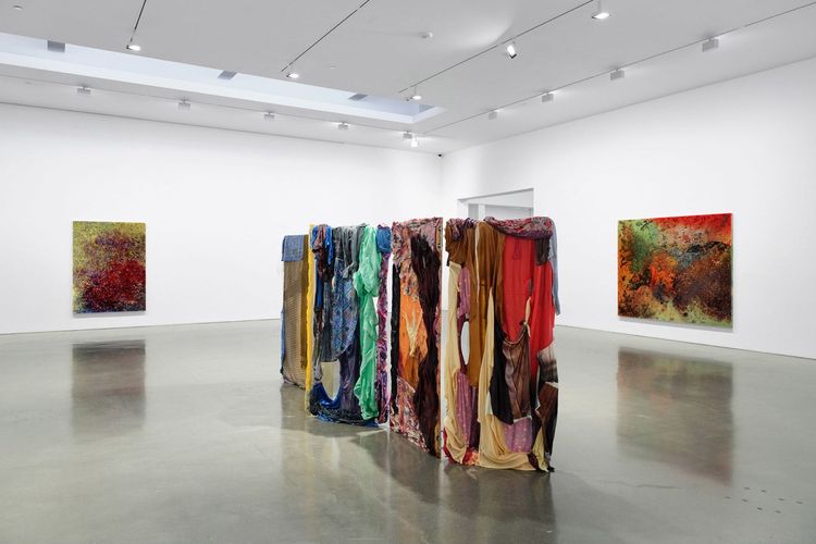 Installation view, What delineates the edge, Regen Projects · 2025 (2)