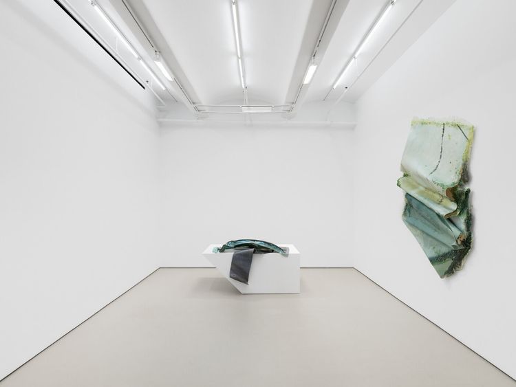 Installation view, mis-/mé- (squeeze), Jack Shainman Gallery, Chelsea · 2025 (6)