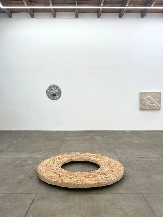 Installation view, Silent Piazza, la BEAST gallery · 2025 (3)